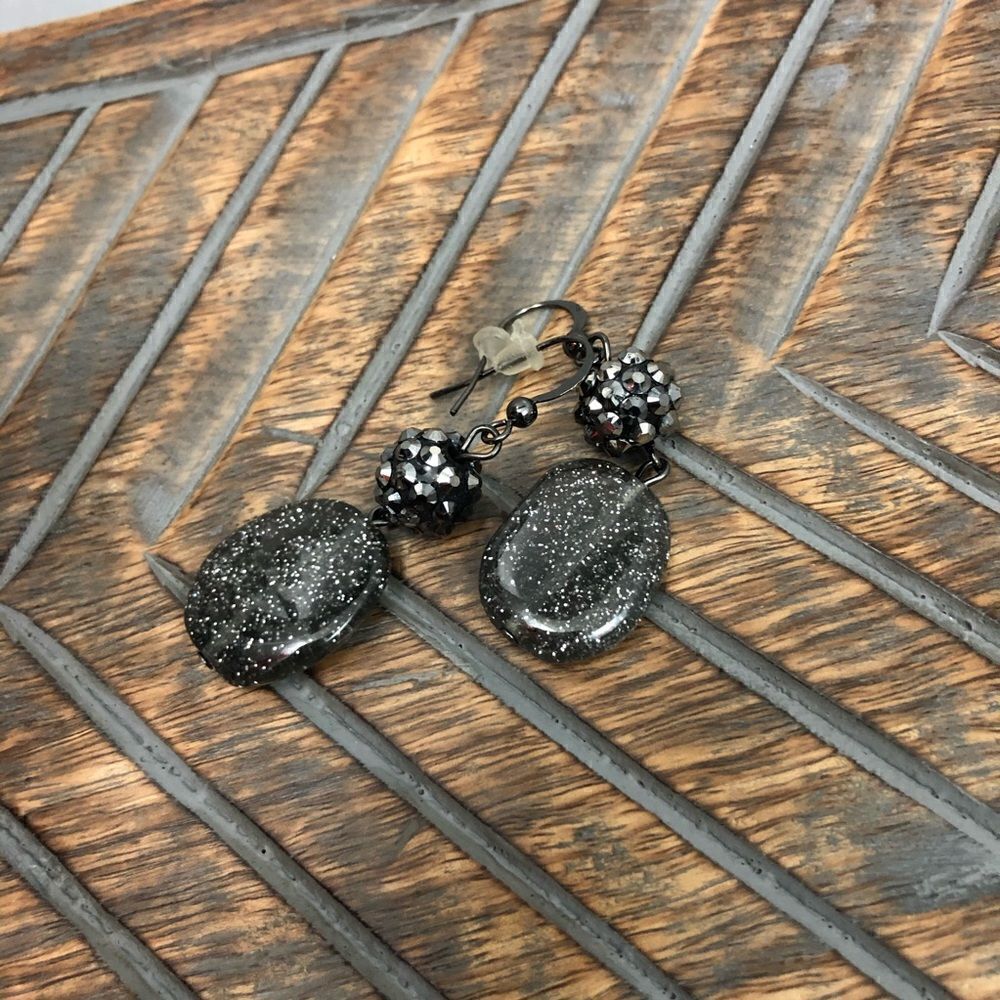 Gray Silver Glittery Rhinestone Drop Earrings